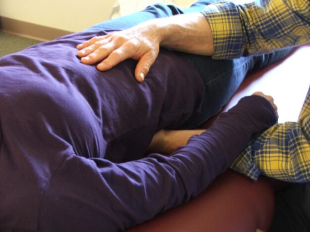 Rad sa dodirom u Somatic Experiencingu